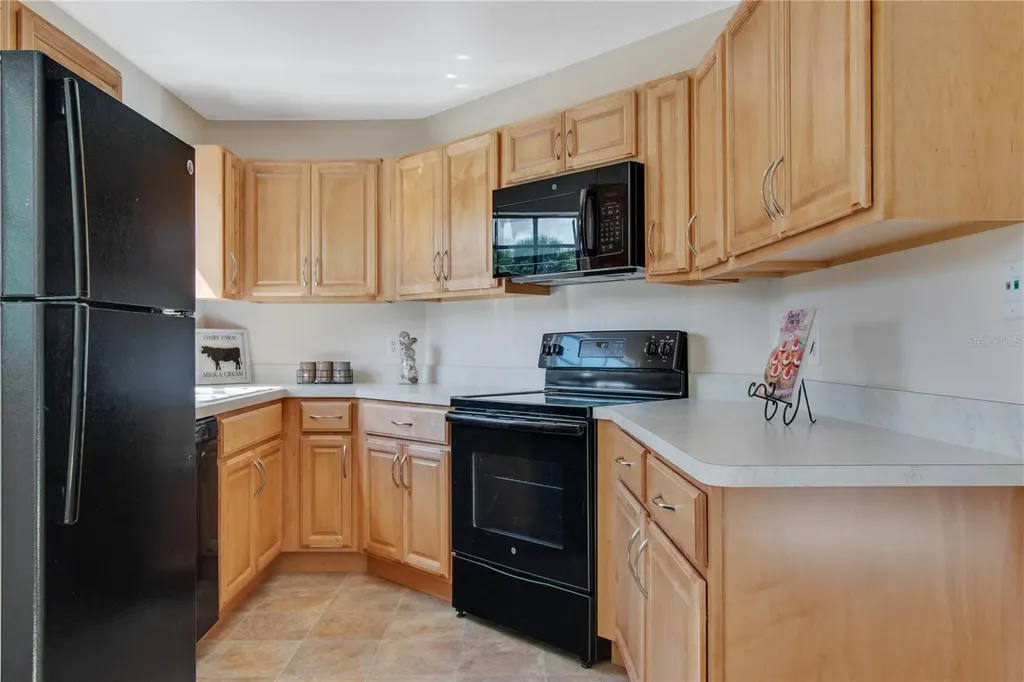 100 Coral Reef Court N Palm Coast FL 32137