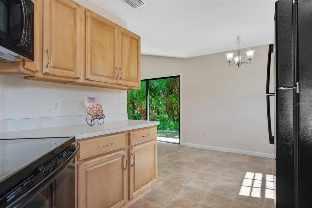 100 Coral Reef Court N Palm Coast FL 32137