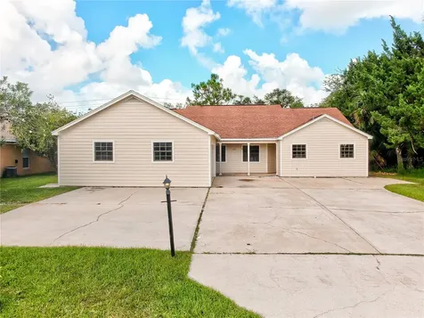 100 Coral Reef Court N Palm Coast FL 32137
