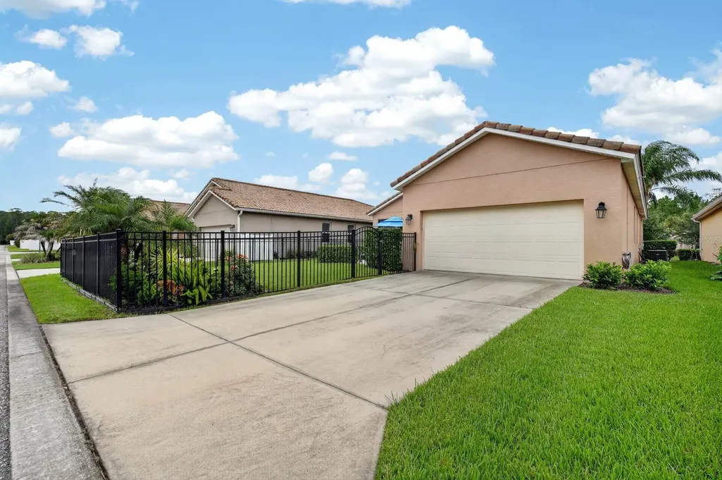 3451 Poneta Avenue New Smyrna Beach FL 32168
