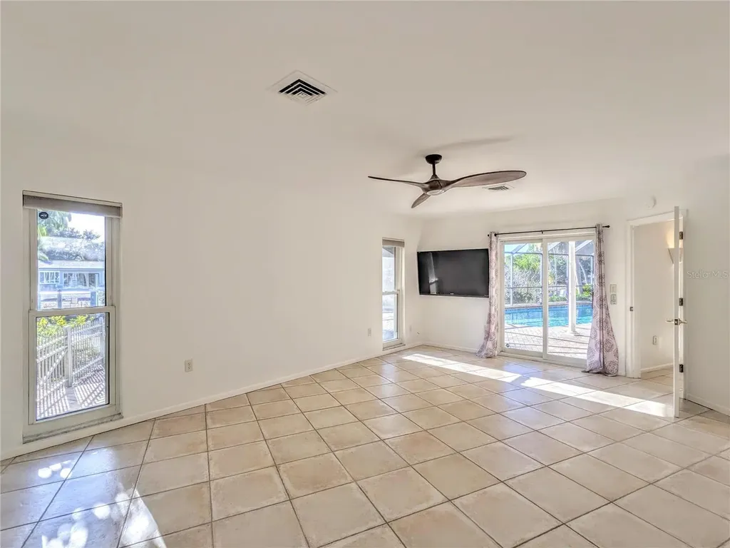 5456 Azure Way Sarasota FL 34242