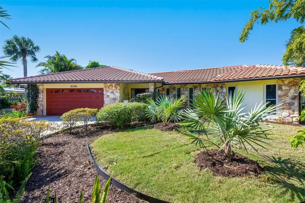 5456 Azure Way Sarasota FL 34242