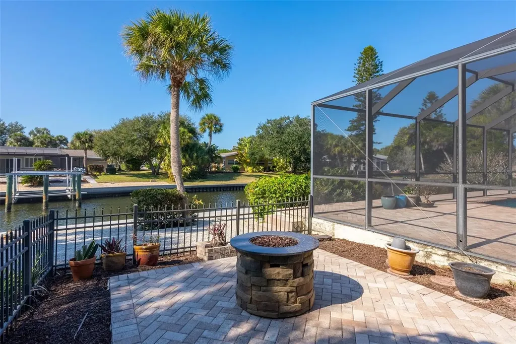5456 Azure Way Sarasota FL 34242