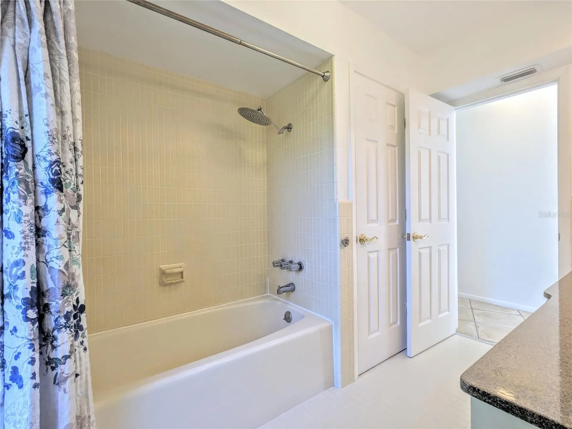 5456 Azure Way Sarasota FL 34242
