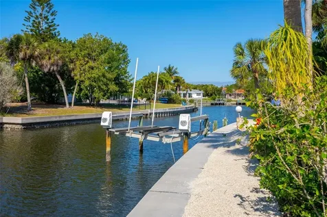 5456 Azure Way Sarasota FL 34242