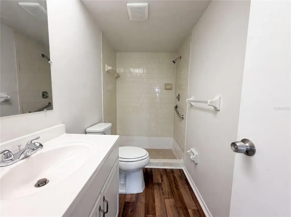 607 33rd Avenue Drive E Bradenton FL 34208