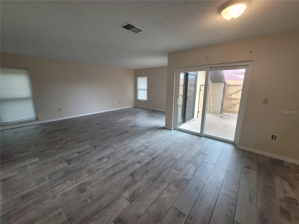 456 Hunter Circle Kissimmee FL 34758