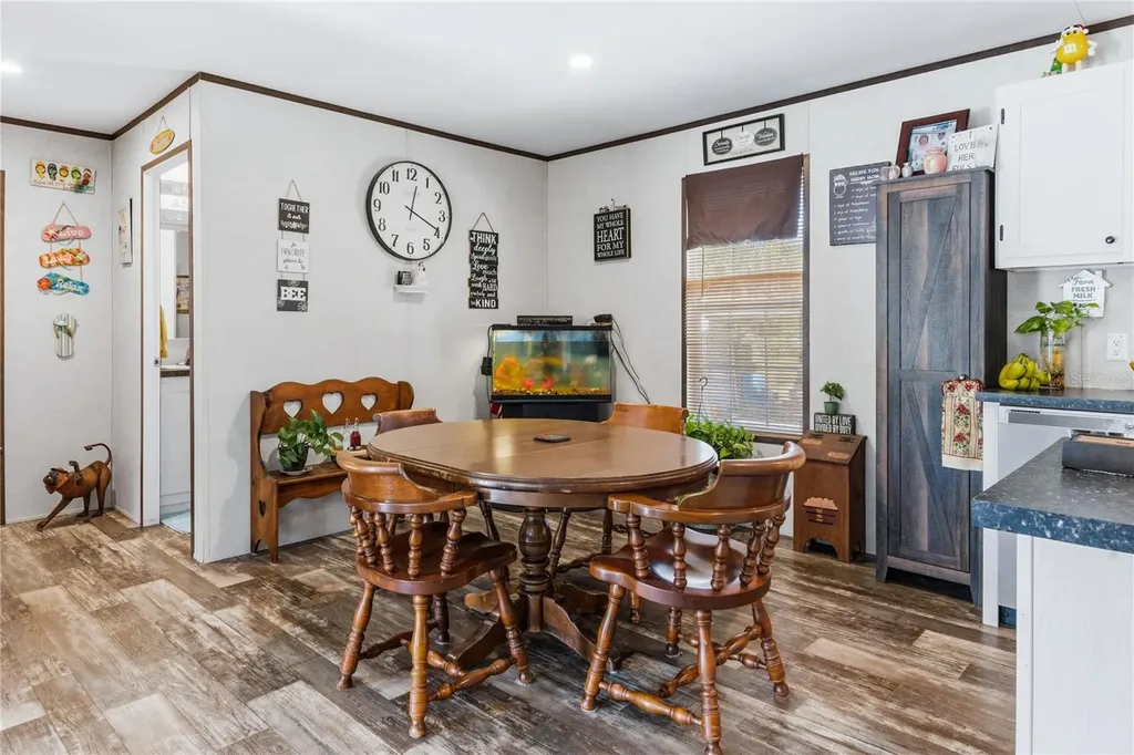 1833 E Sunnyside Drive Lorida FL 33857