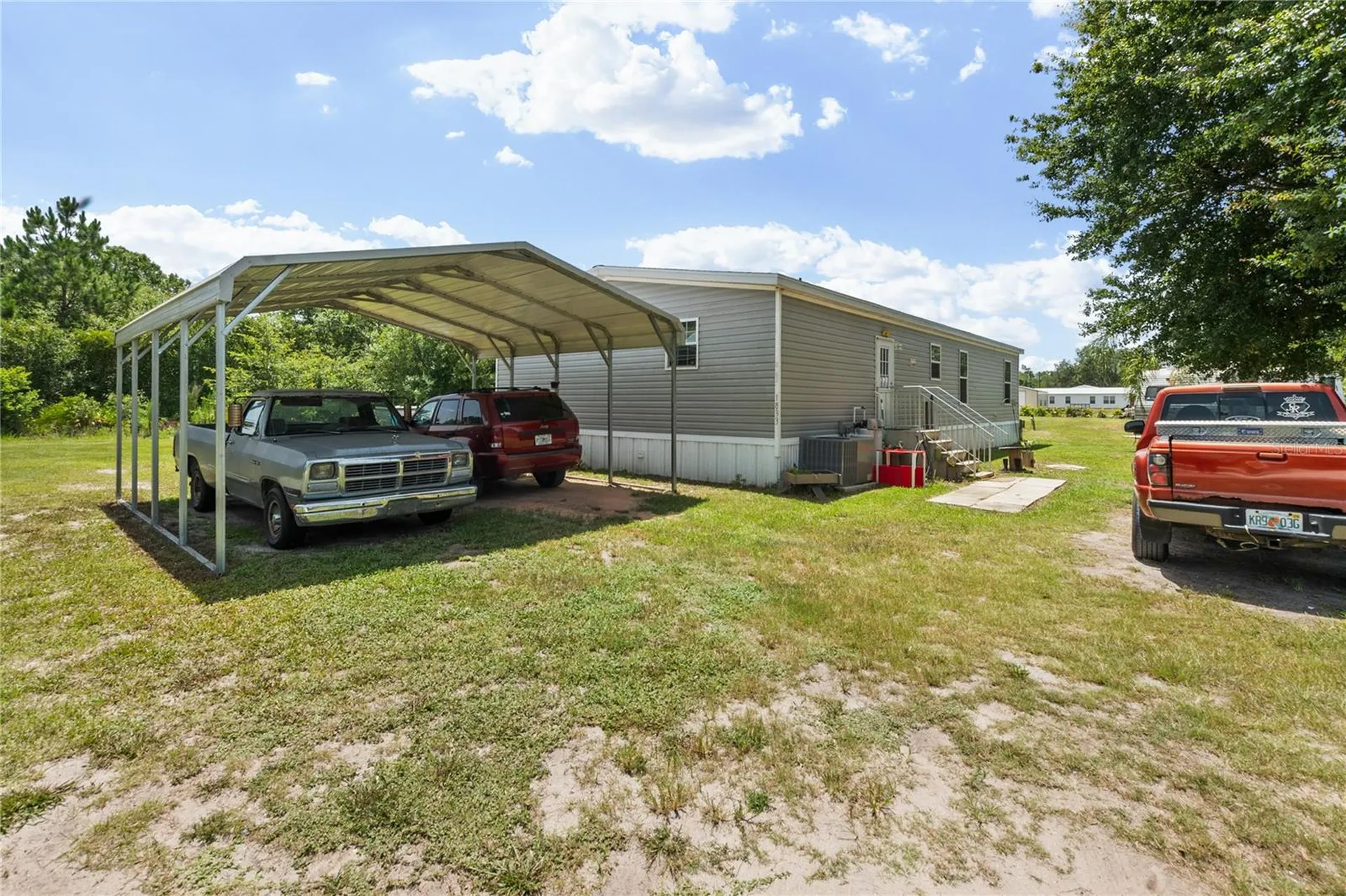 1833 E Sunnyside Drive Lorida FL 33857