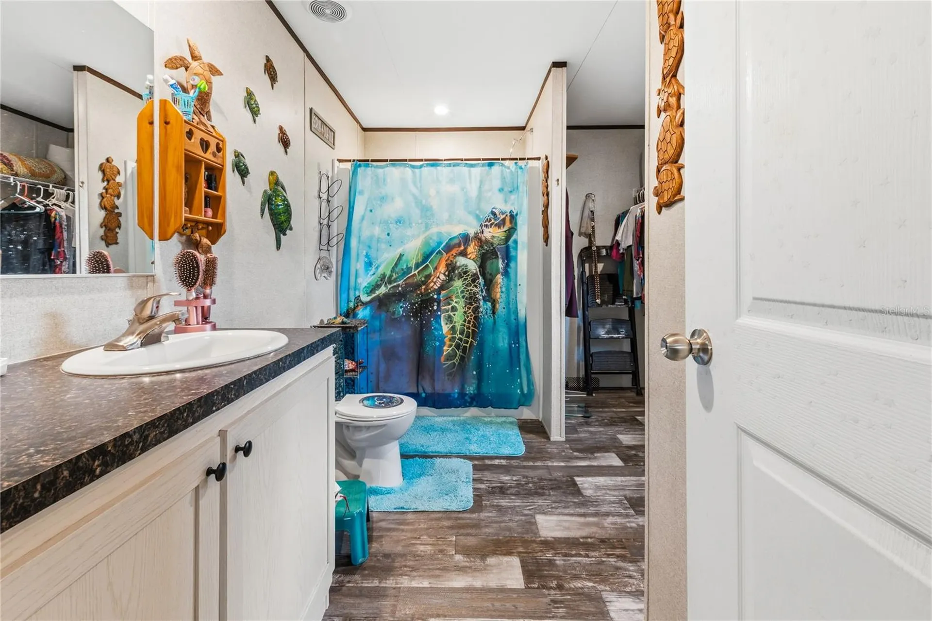 1833 E Sunnyside Drive Lorida FL 33857