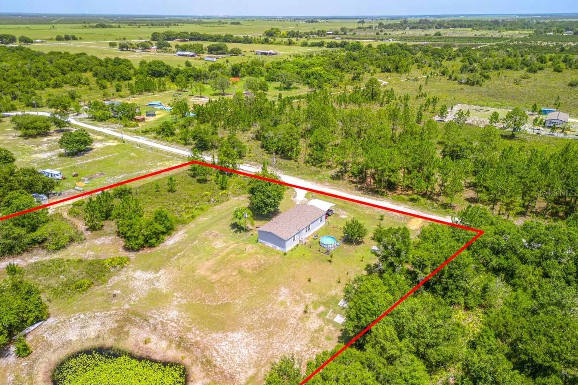 1833 E Sunnyside Drive Lorida FL 33857