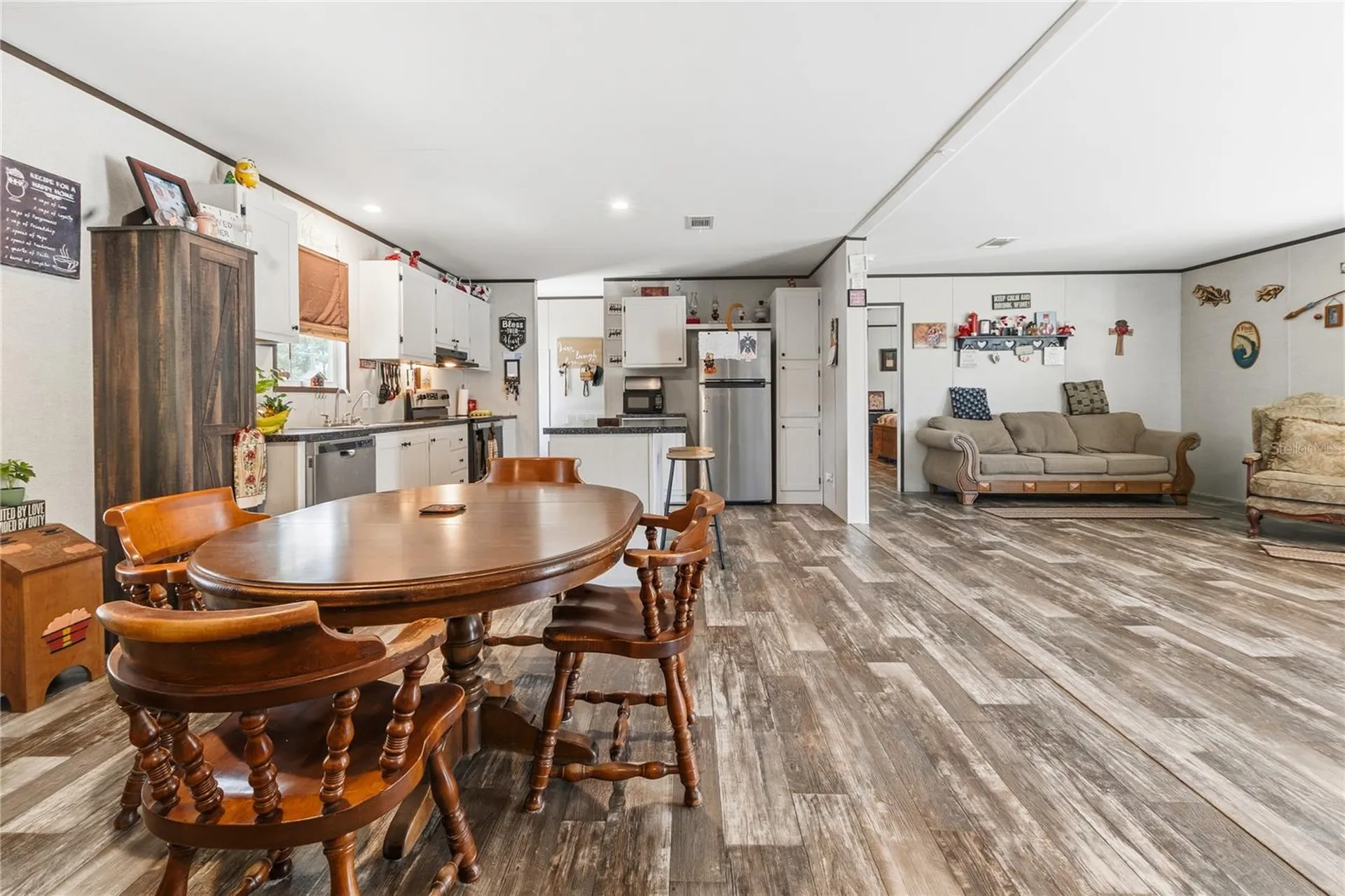 1833 E Sunnyside Drive Lorida FL 33857