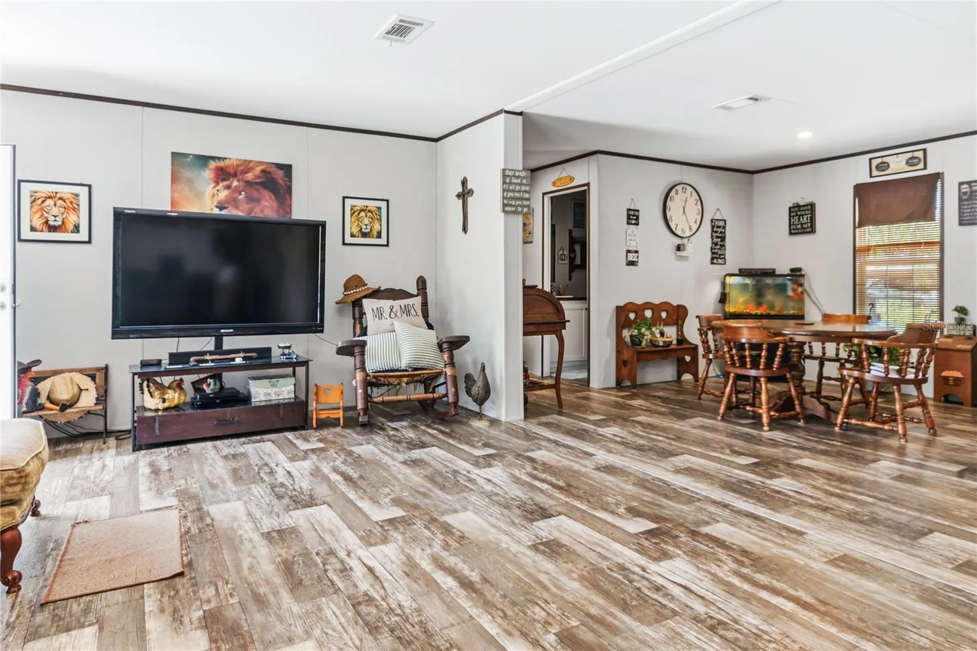 1833 E Sunnyside Drive Lorida FL 33857