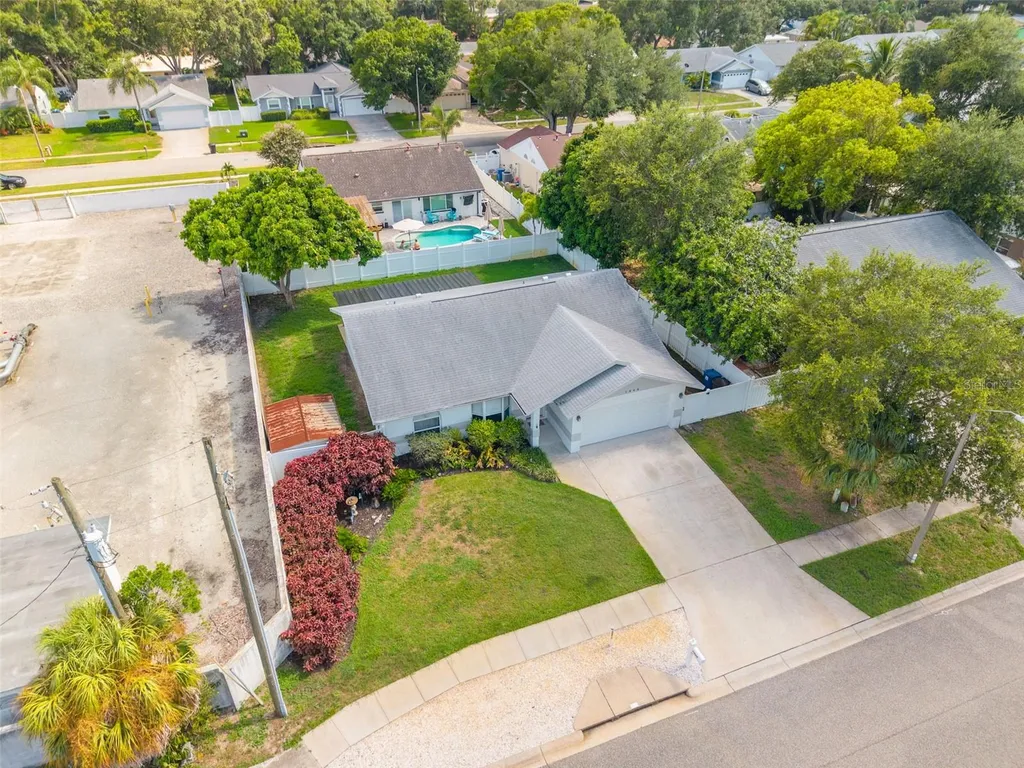 1848 77th Avenue N St Petersburg FL 33702