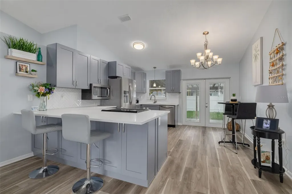 1848 77th Avenue N St Petersburg FL 33702