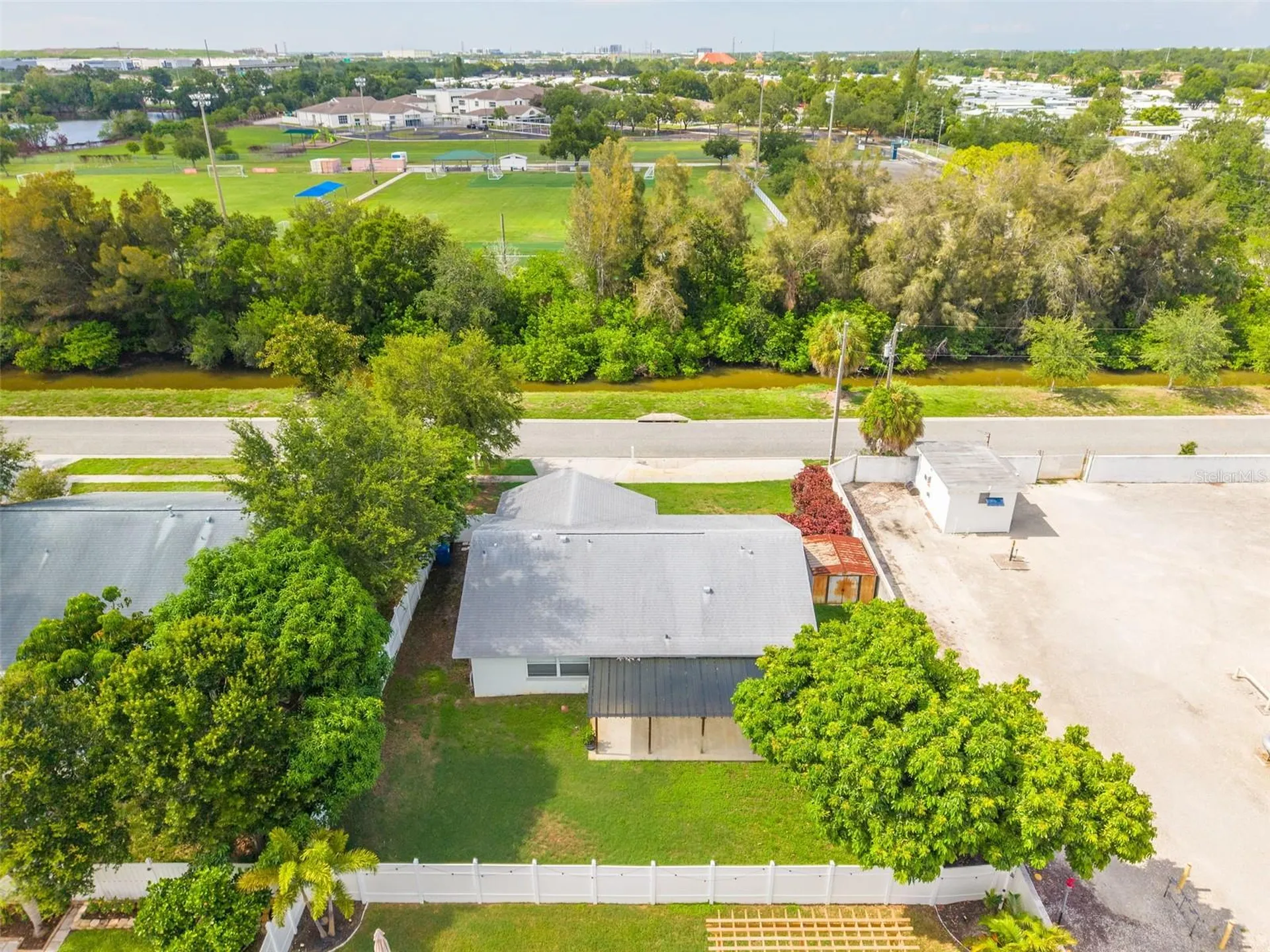 1848 77th Avenue N St Petersburg FL 33702