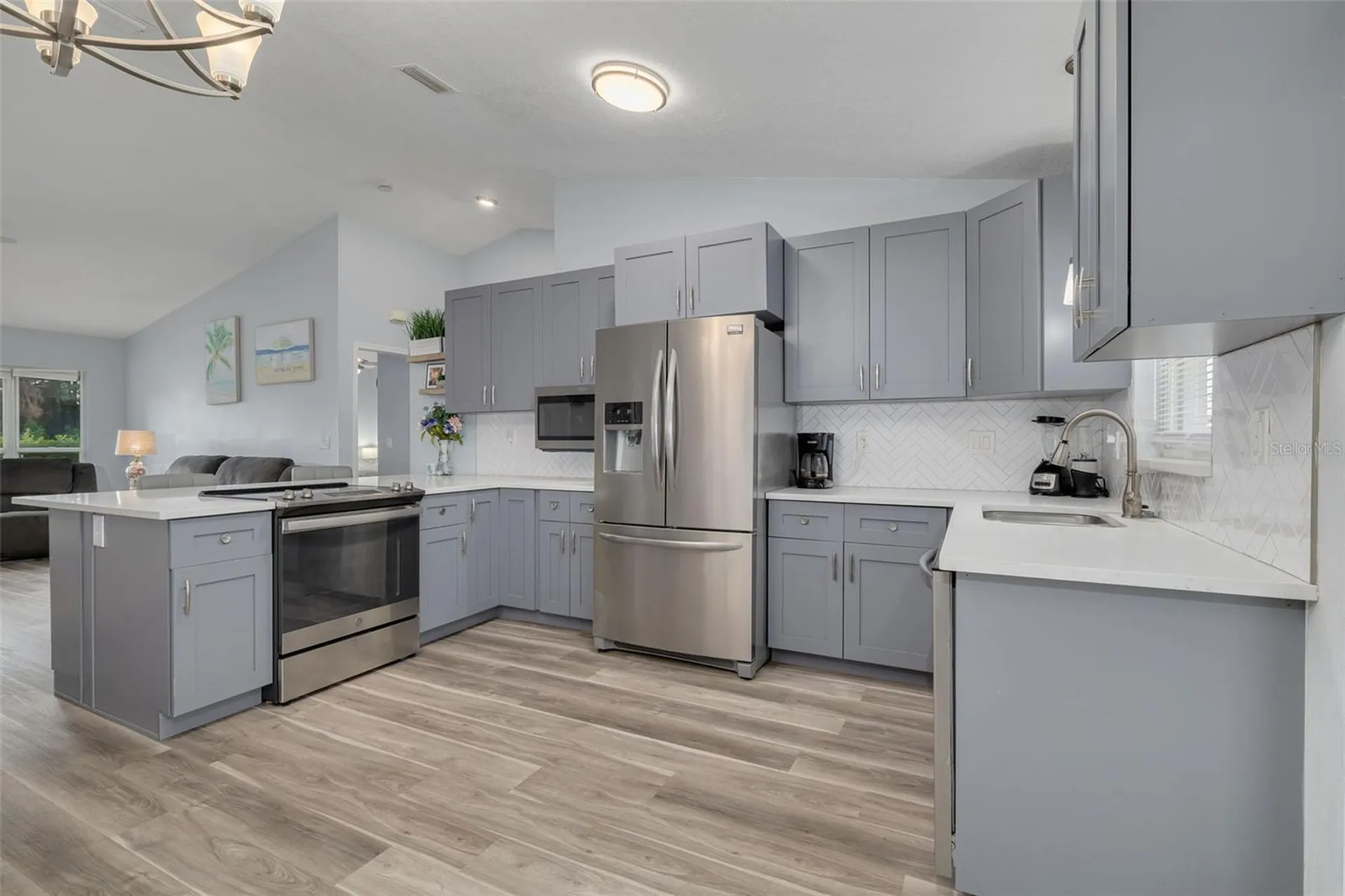 1848 77th Avenue N St Petersburg FL 33702