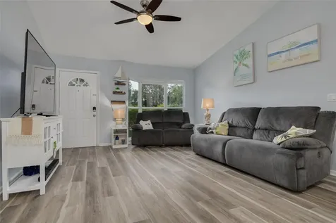 1848 77th Avenue N St Petersburg FL 33702