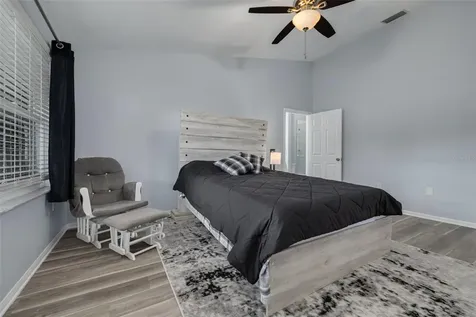 1848 77th Avenue N St Petersburg FL 33702