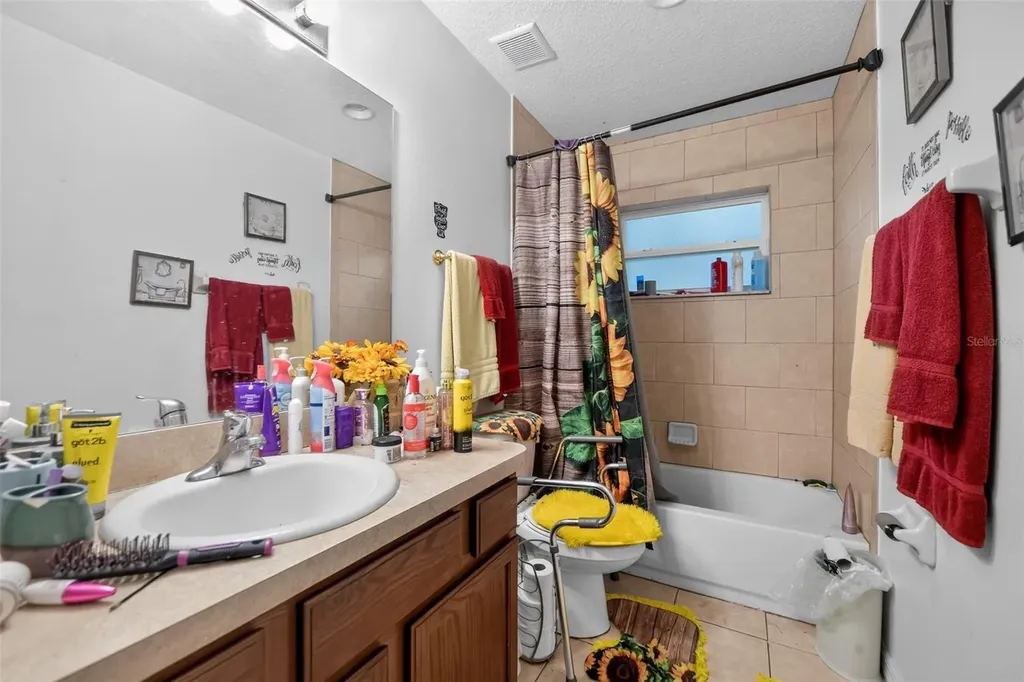 619 Pinkney Street Eustis FL 32726
