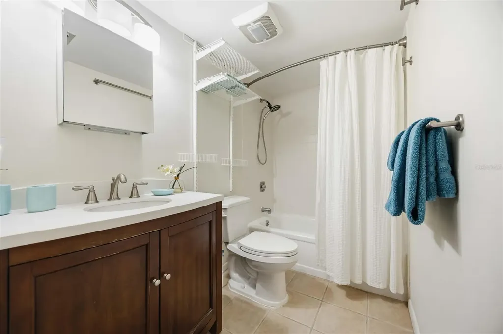 1626 Brookhouse Drive Sarasota FL 34231