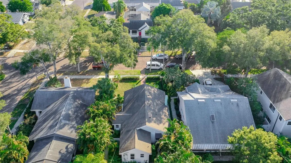 2758 10th Street N St Petersburg FL 33704