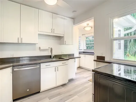 2758 10th Street N St Petersburg FL 33704