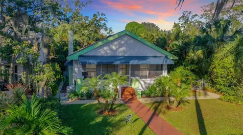 2758 10th Street N St Petersburg FL 33704