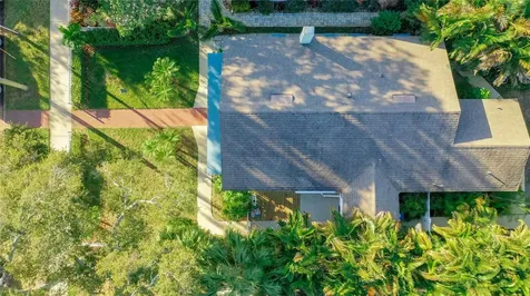 2758 10th Street N St Petersburg FL 33704