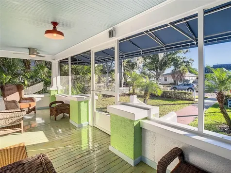 2758 10th Street N St Petersburg FL 33704