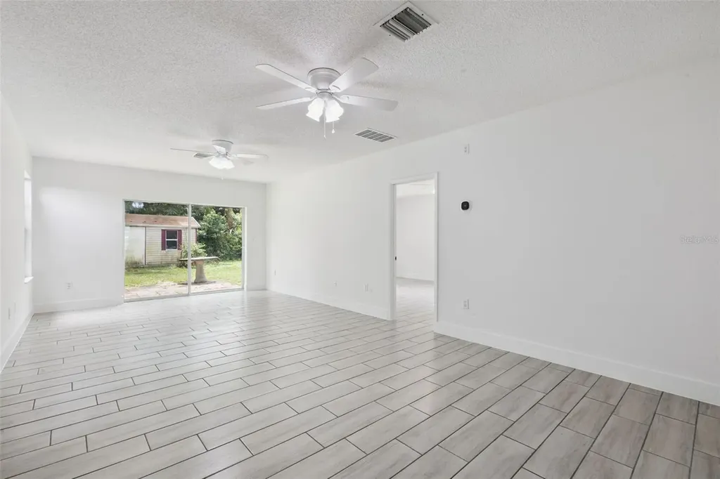 204 W Buchanon Avenue Orlando FL 32809