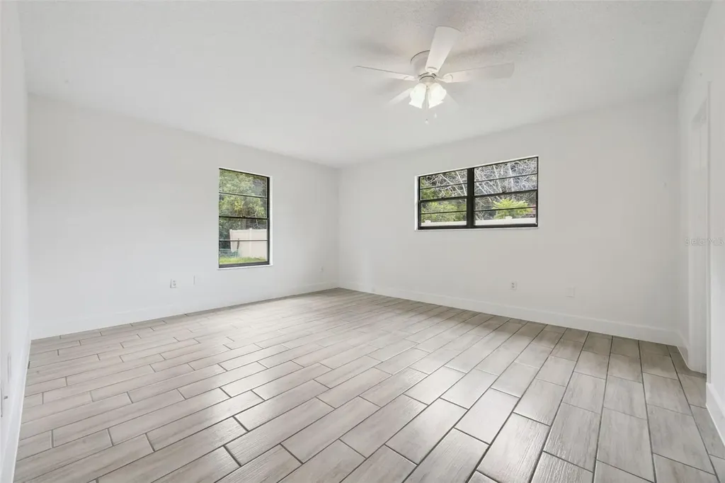 204 W Buchanon Avenue Orlando FL 32809
