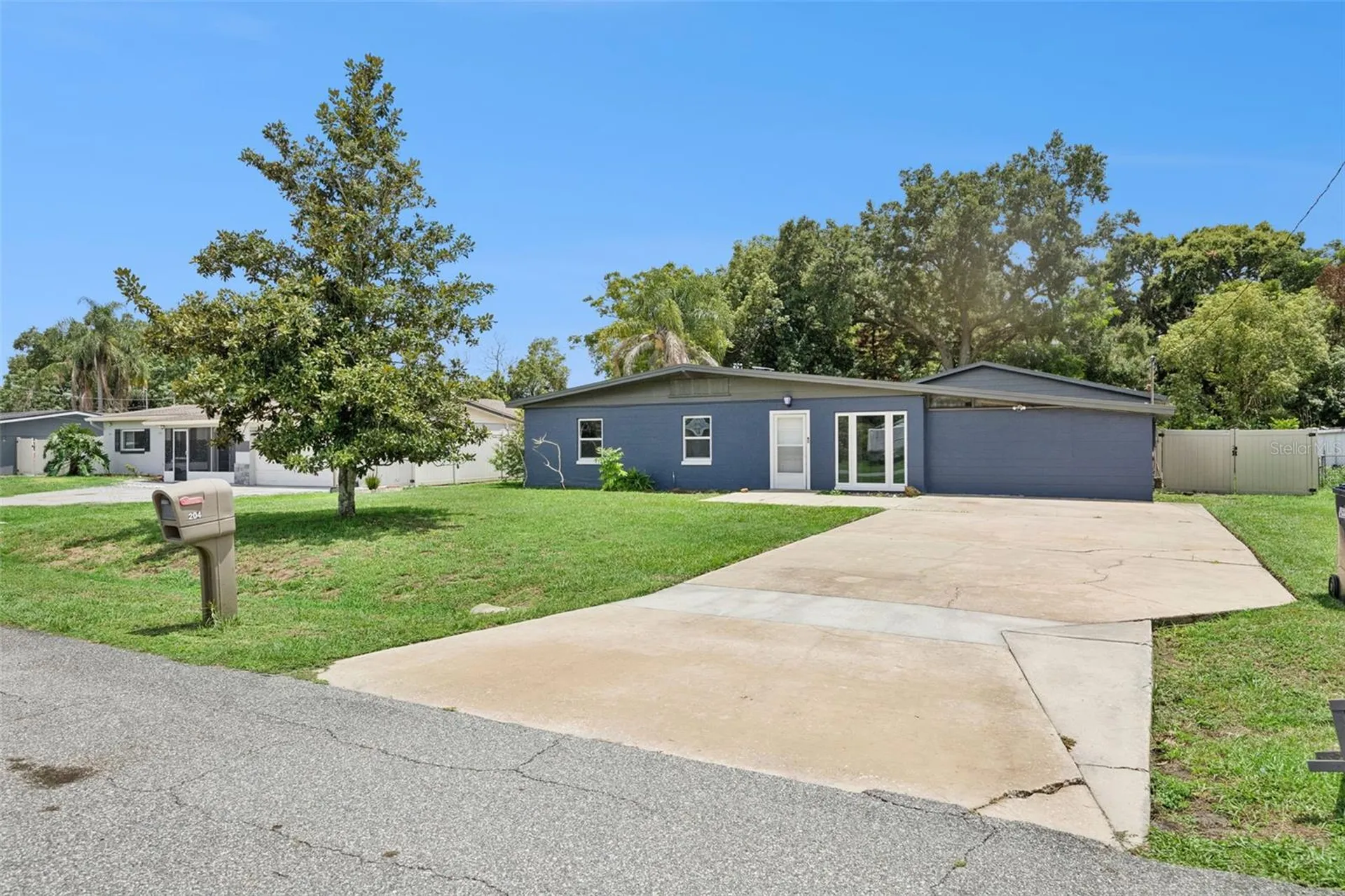 204 W Buchanon Avenue Orlando FL 32809