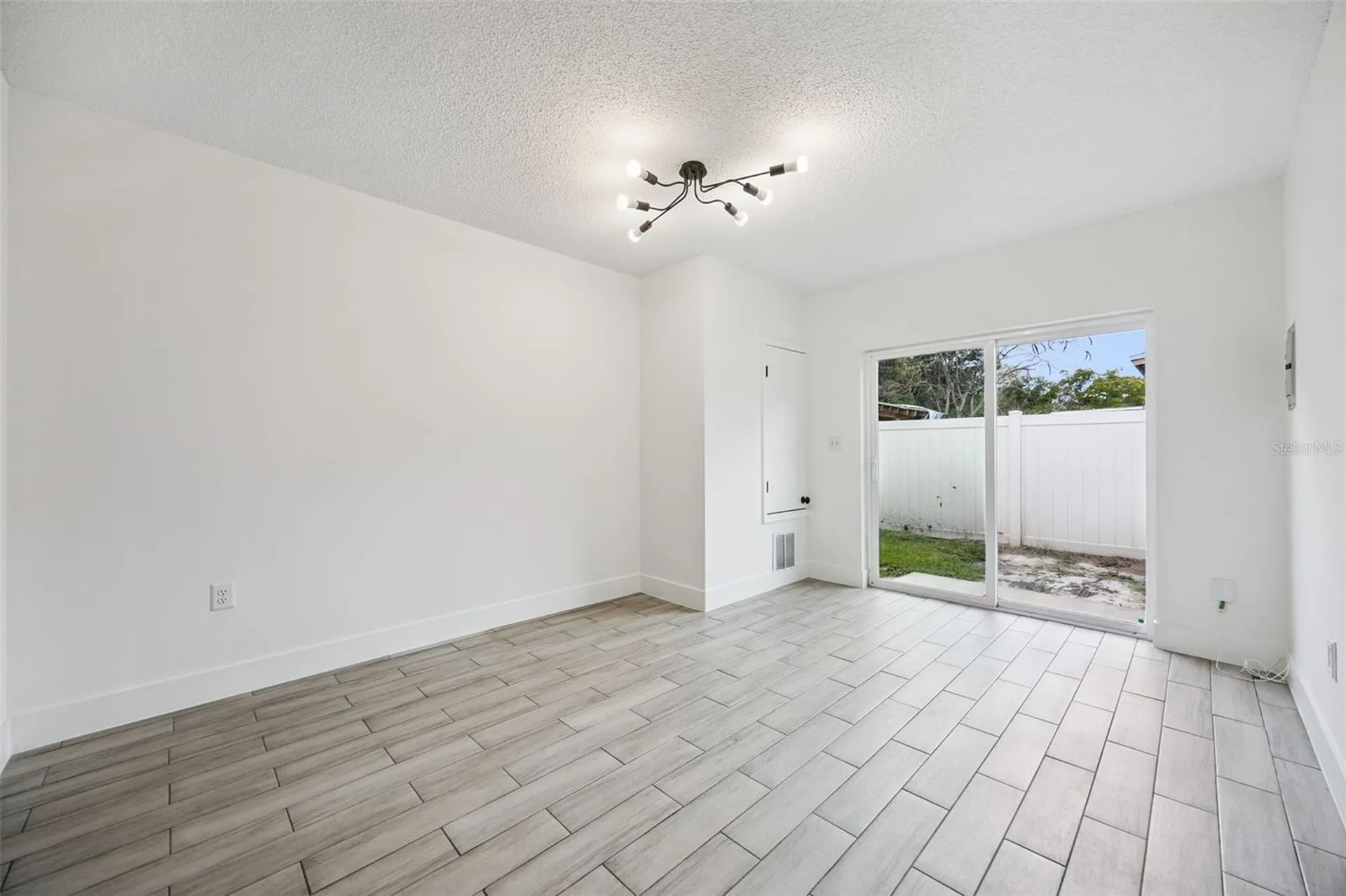 204 W Buchanon Avenue Orlando FL 32809