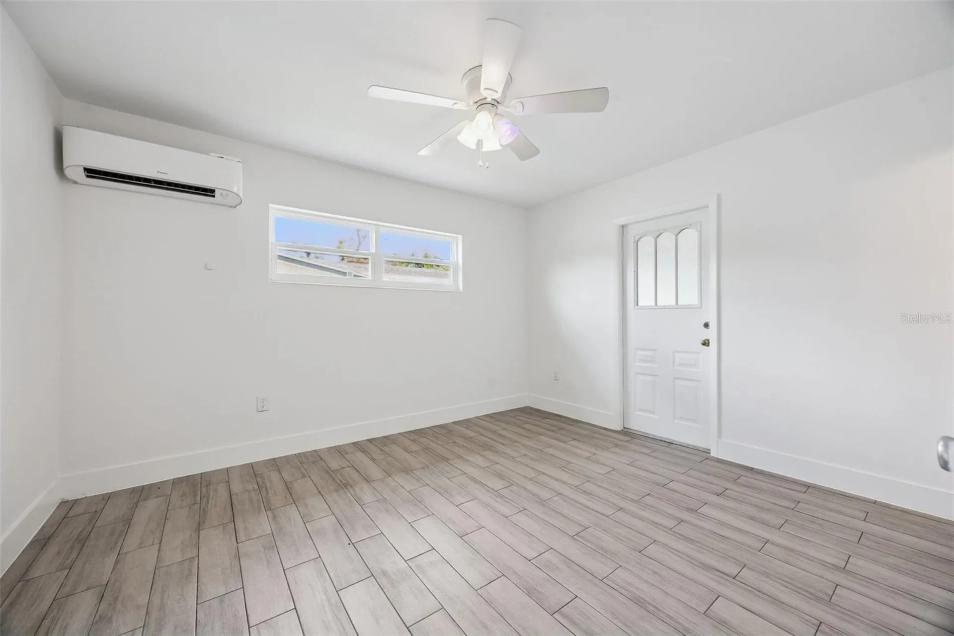 204 W Buchanon Avenue Orlando FL 32809