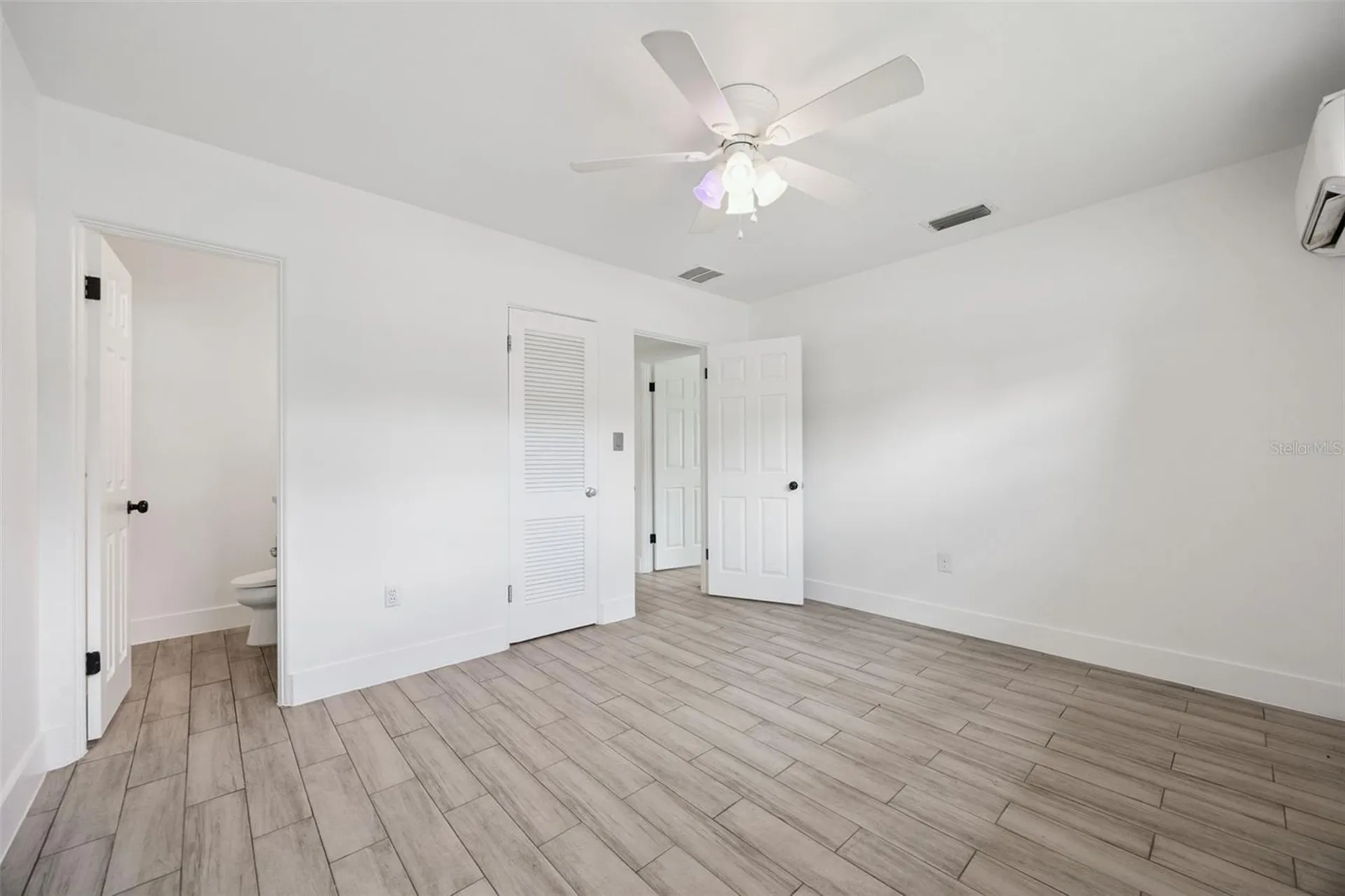 204 W Buchanon Avenue Orlando FL 32809