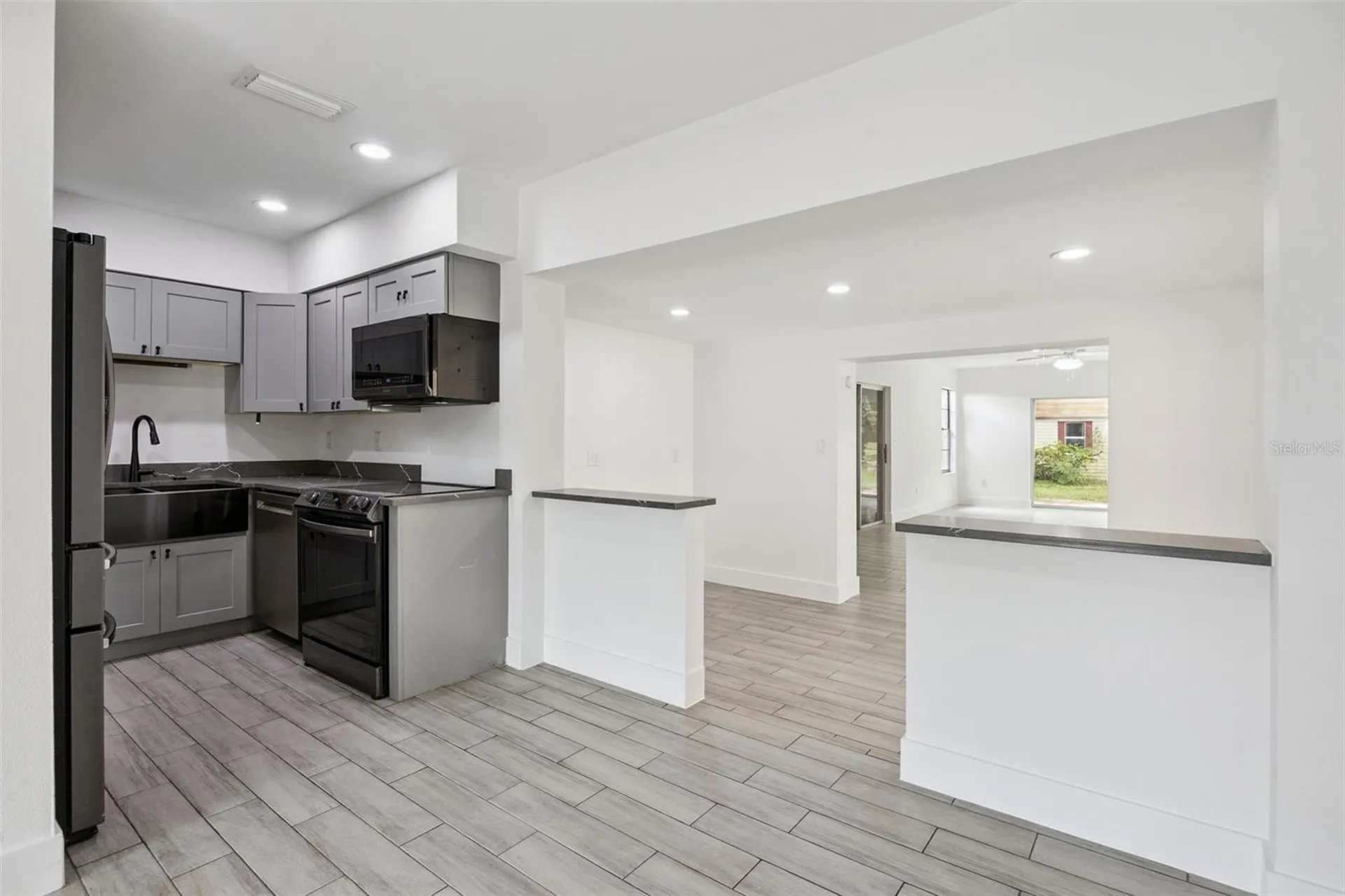 204 W Buchanon Avenue Orlando FL 32809
