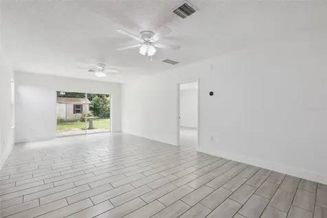 204 W Buchanon Avenue Orlando FL 32809