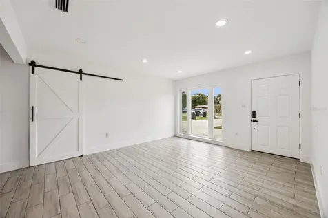 204 W Buchanon Avenue Orlando FL 32809