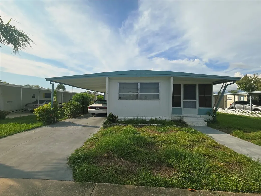 49 Drury Lane Tarpon Springs FL 34689