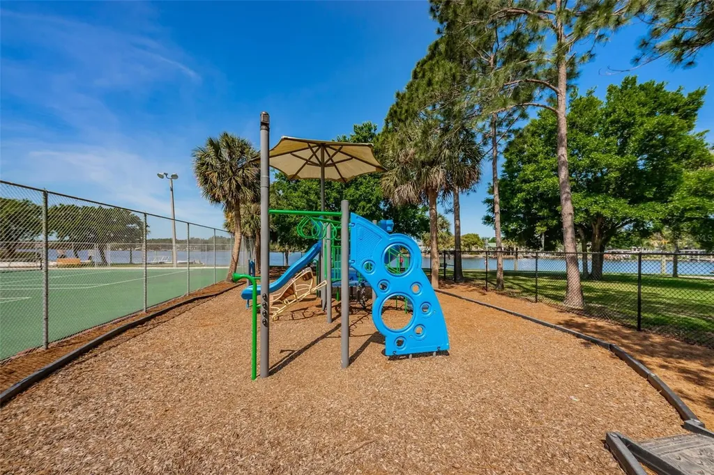49 Drury Lane Tarpon Springs FL 34689