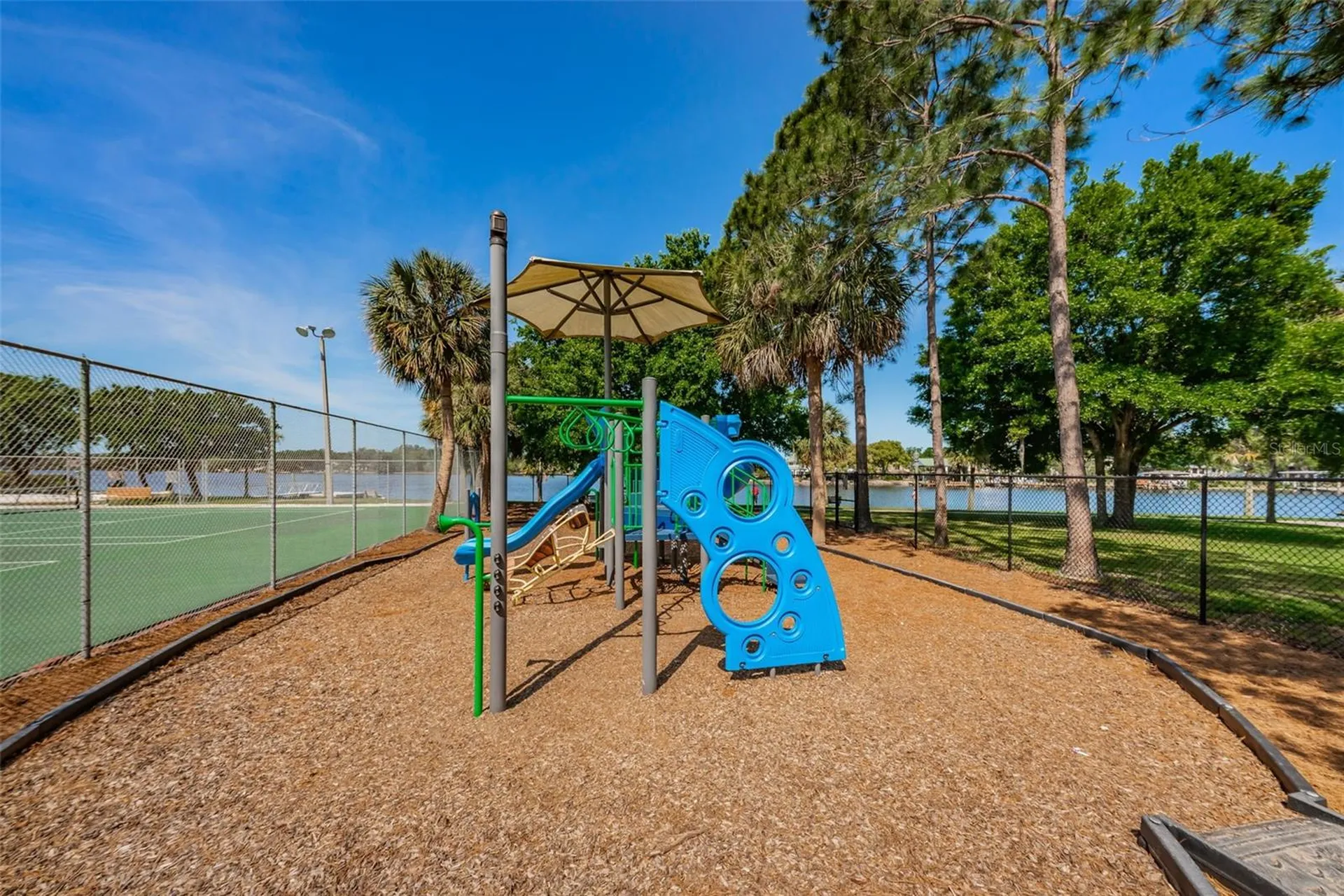 49 Drury Lane Tarpon Springs FL 34689