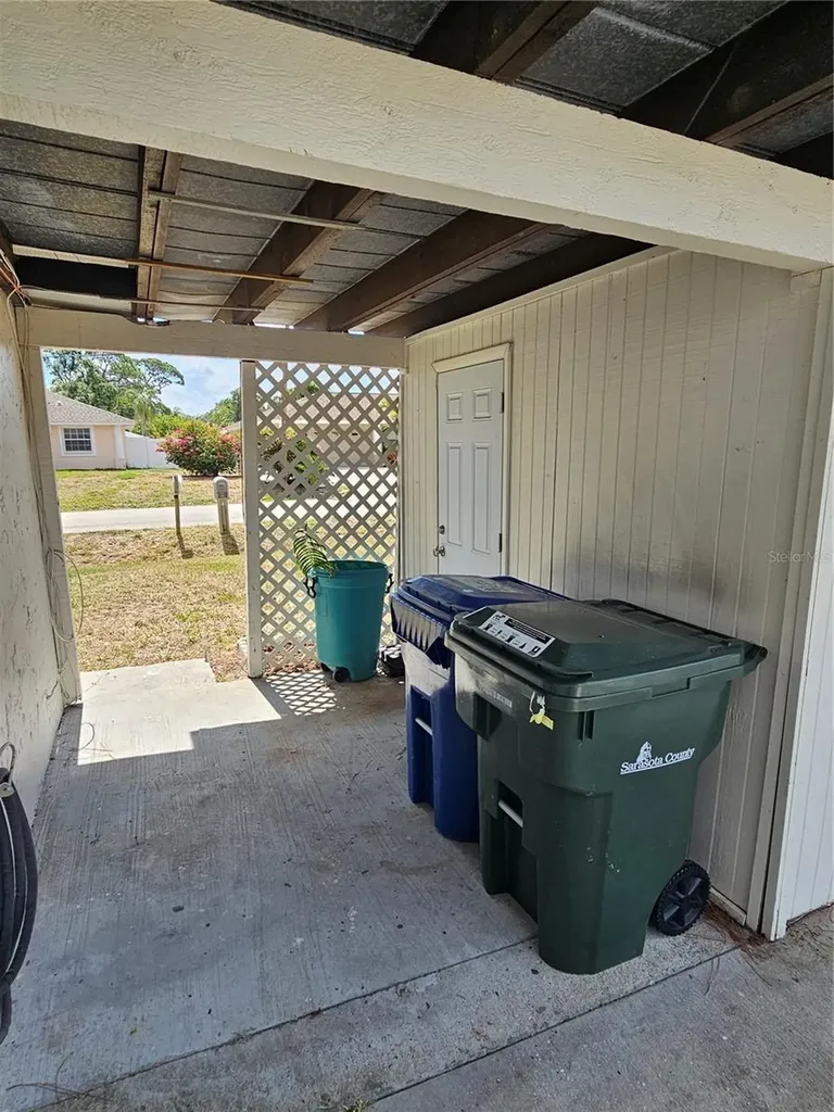 8820 Pohoy Avenue Sarasota FL 34231