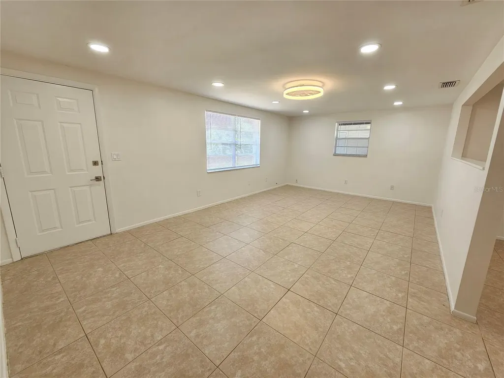8820 Pohoy Avenue Sarasota FL 34231