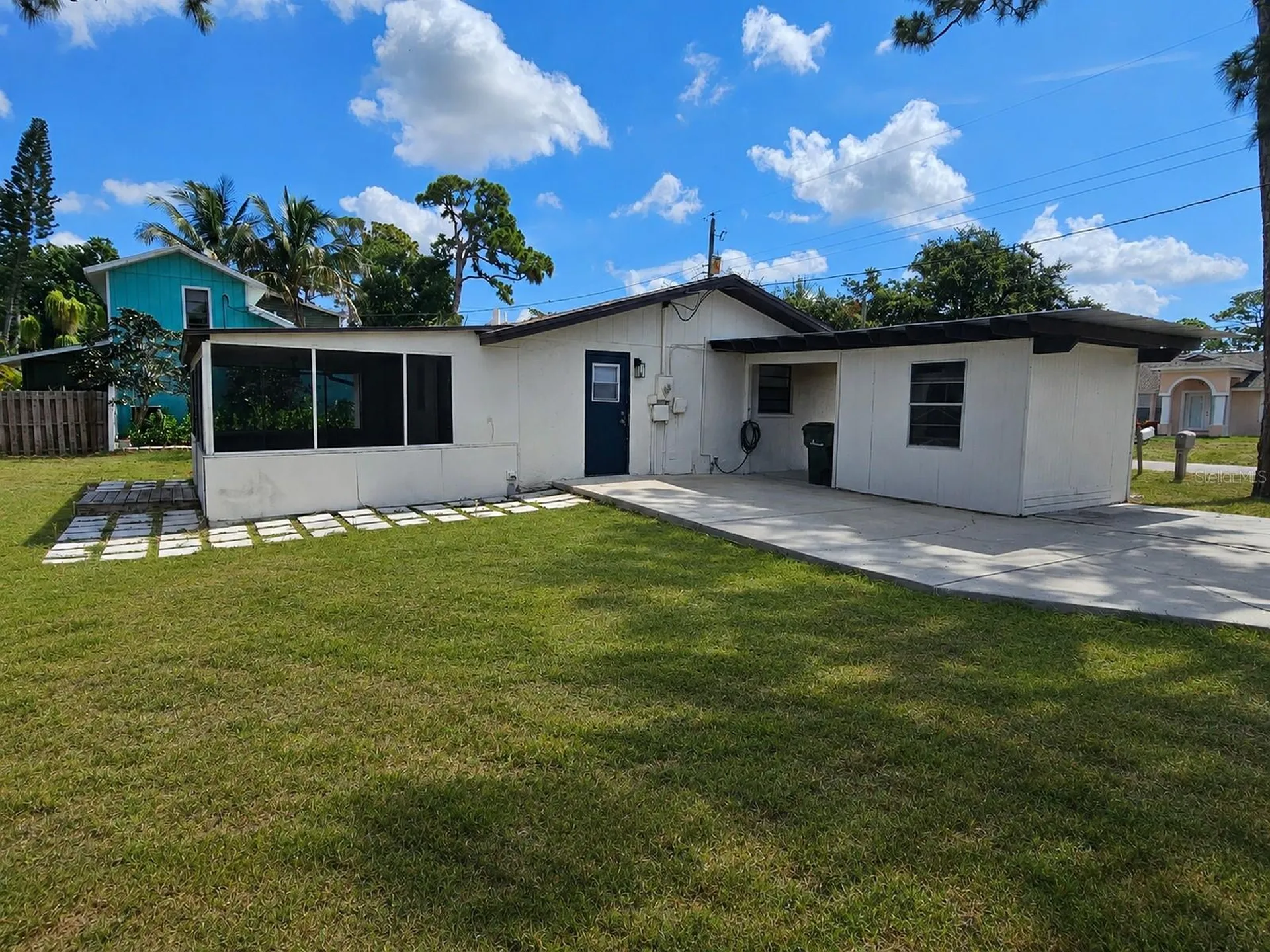 8820 Pohoy Avenue Sarasota FL 34231