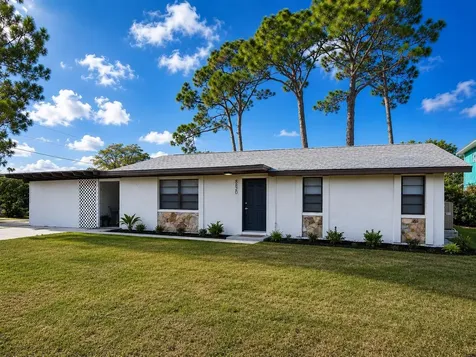 8820 Pohoy Avenue Sarasota FL 34231