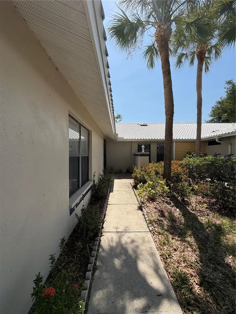 339 Pembroke Lane S Venice FL 34293