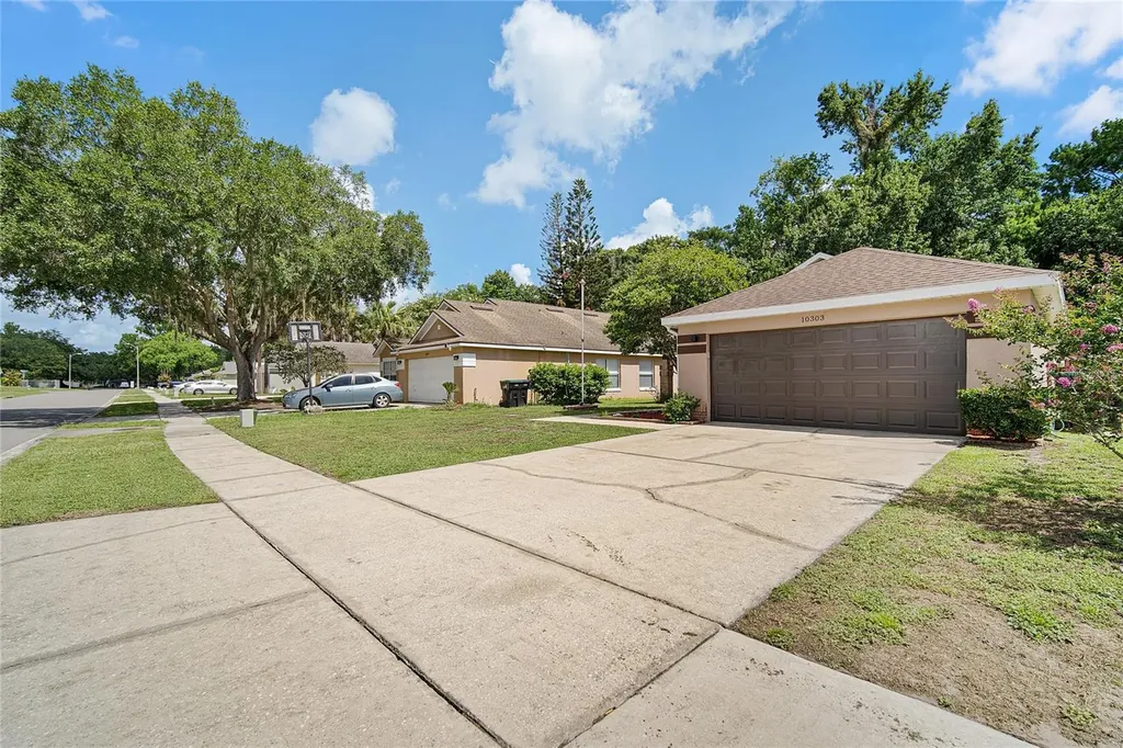 10303 Winding Creek Lane Orlando FL 32825