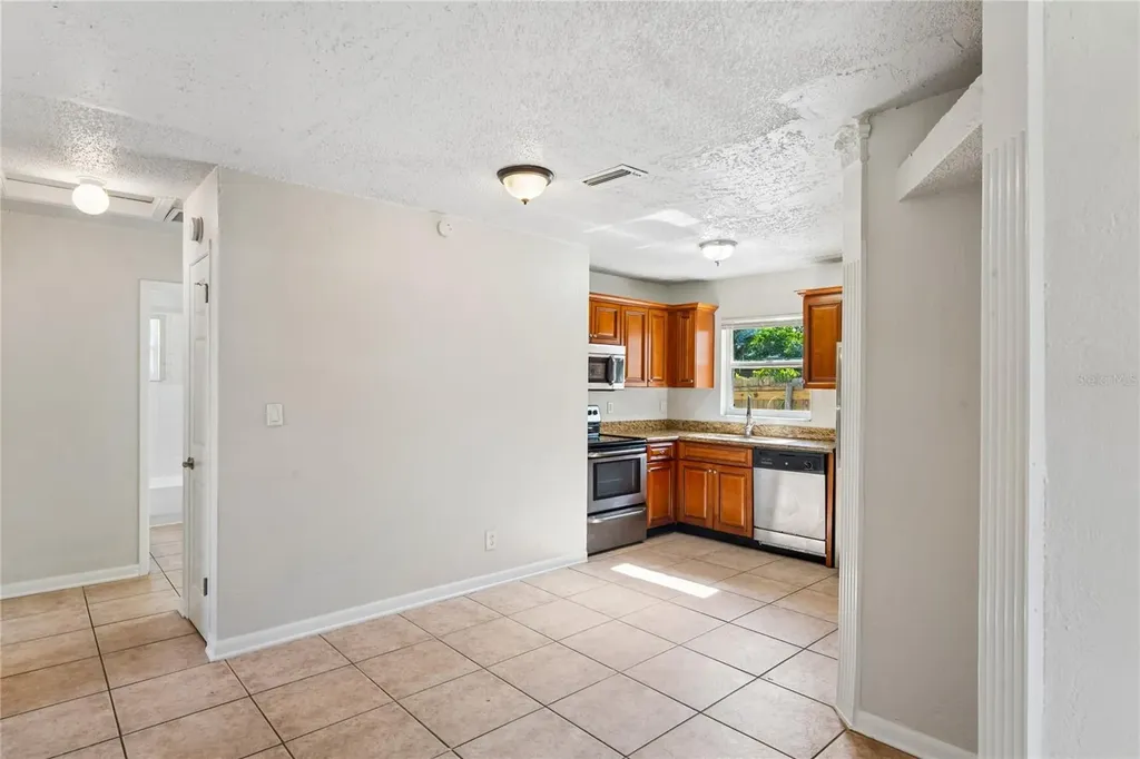 6229 50th Avenue N St Petersburg FL 33709