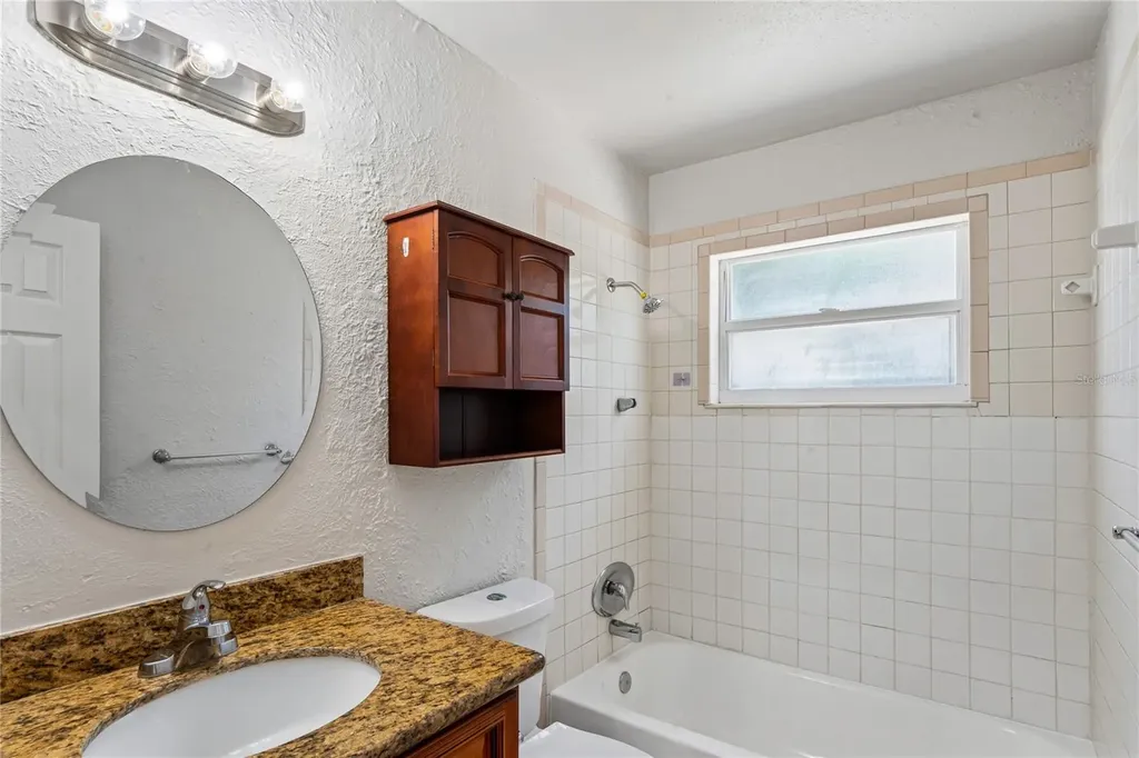 6229 50th Avenue N St Petersburg FL 33709